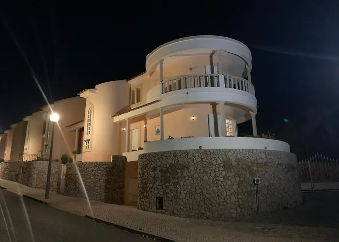Lighthouse - House With Amazing Sea Views * סאו מרטיניו דו פורטו